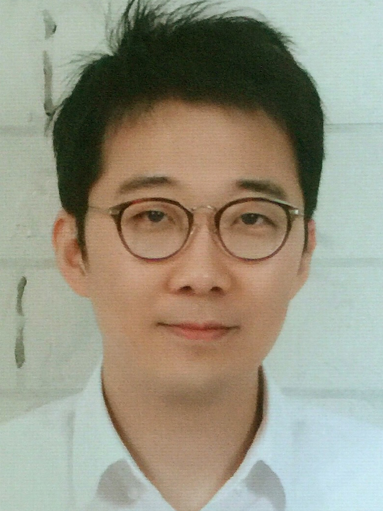 이창희 (고고학과 학과장/고고학과 4단계 BK21 교육연구팀장) 사진